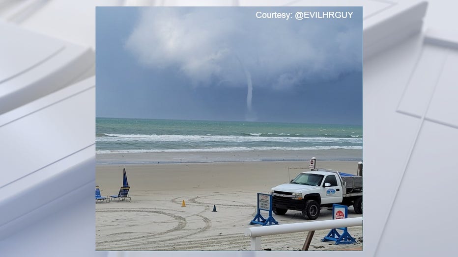 waterspout-@EVILHRGUY.jpg