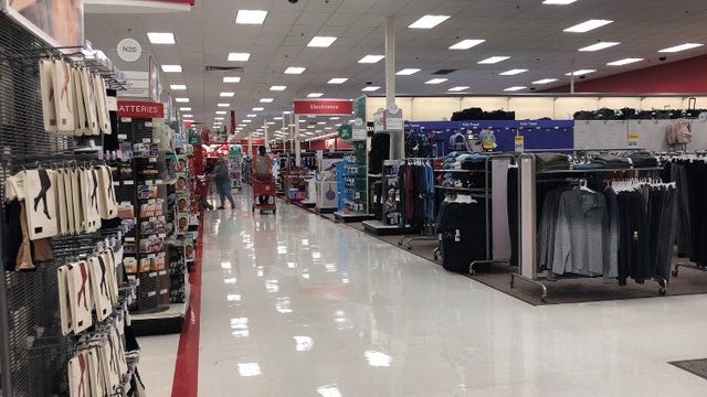 Retailers expect holiday shopping boost