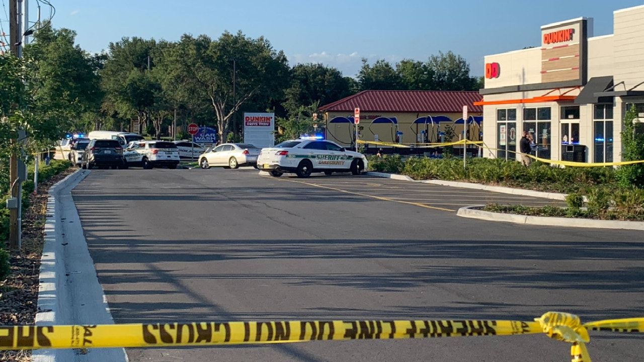 Stolen credit card leads to chase, then shooting in Leesburg, according to Lake County Sheriff's Office - Vimarsana News