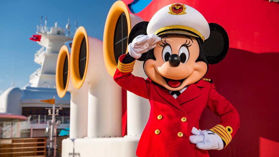 Captain Minnie Mouse