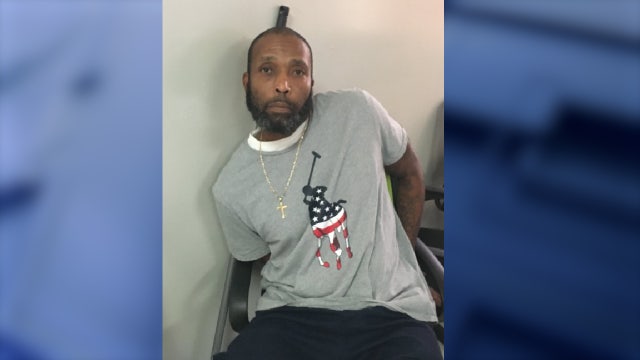 Florida man arrested for operating gambling business disguised as clothing store, deputies say