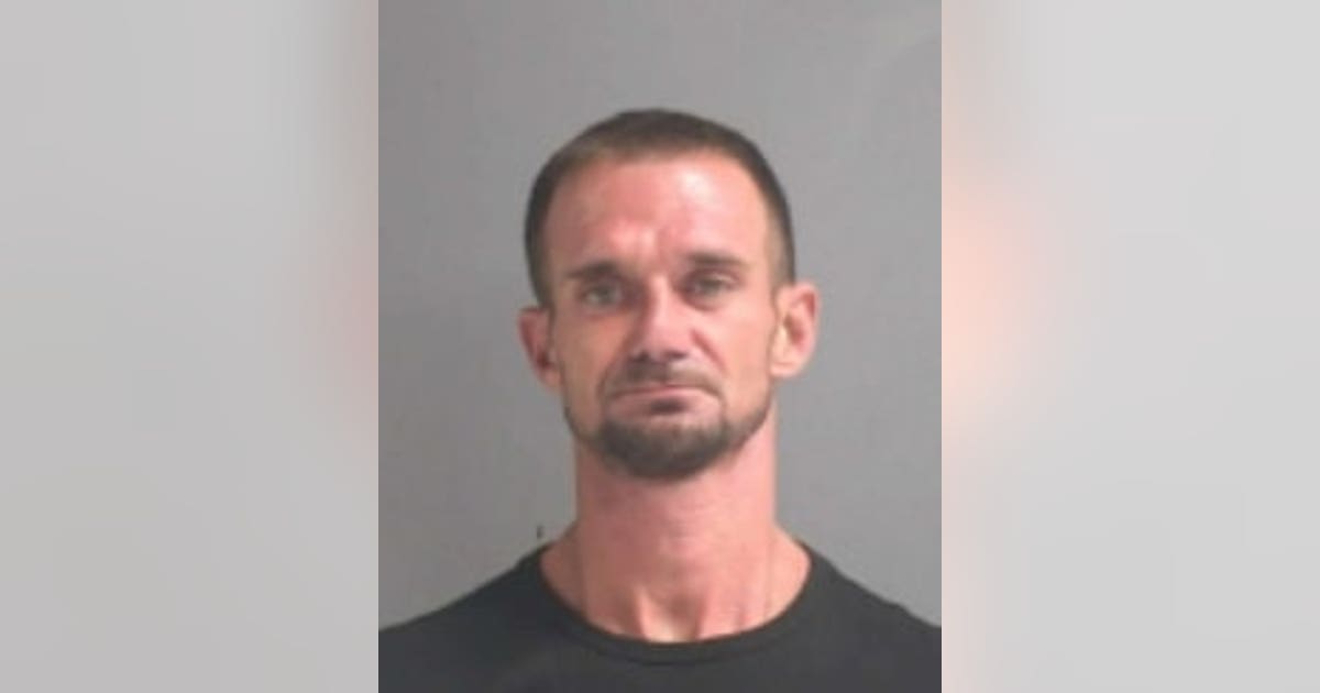 Florida man facing child abuse charges after DUI crash with kids in car ...