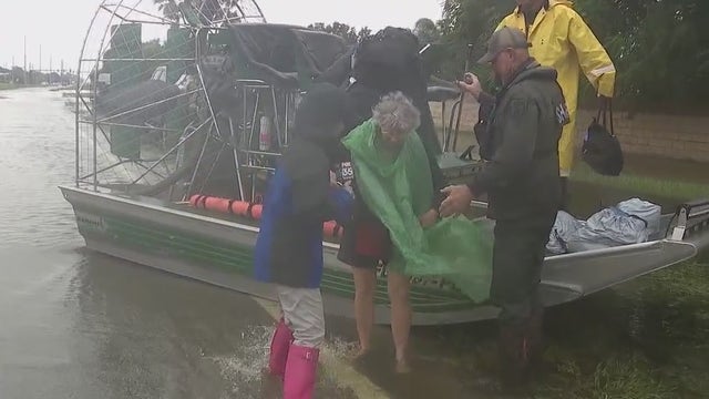 Hurricane Ian floods Kissimmee roads, neighborhoods