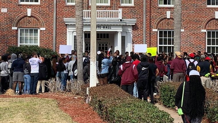 WOFL Bethune-Cookman student protest over mold