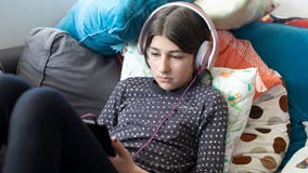 Report: Over 1 billion young people at risk of hearing loss due to 'unsafe listening'