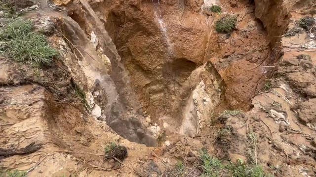 Massive 30-foot hole opens up inches away from Ocala home