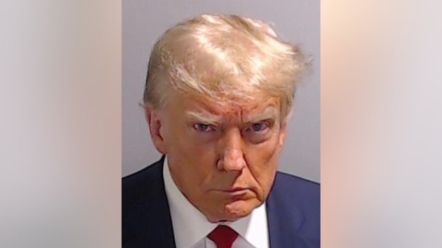 Trump leaves Atlanta after surrendering at Fulton County Jail