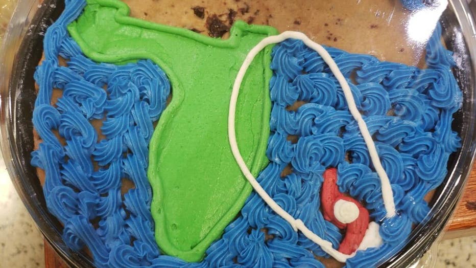Publix slammed for creating Hurricane Dorian cakes for Florida stores |  Daily Mail Online