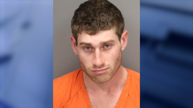 Florida man allegedly chucks chocolate egg at Circle K employee before hopping over counter to attack him